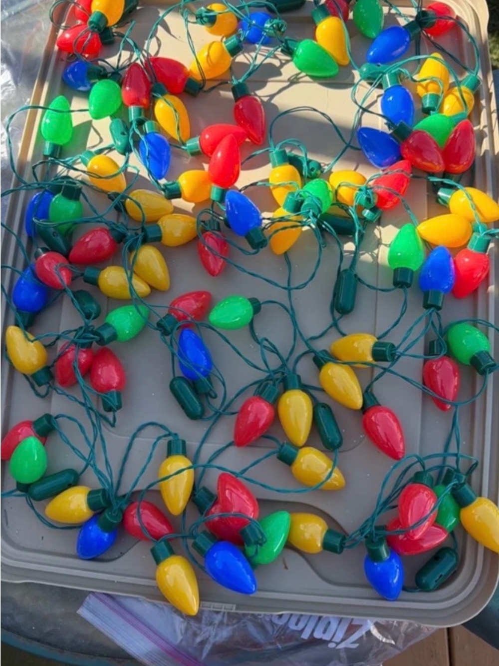 14 necklaces lights up